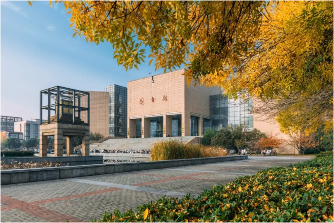 校企聚力 | 以奖助学,信诚创新奖学金发放仪式圆满举行(图9) 校企聚力 | 以奖助学,信诚创新奖学金发放仪式圆满举行(图9)